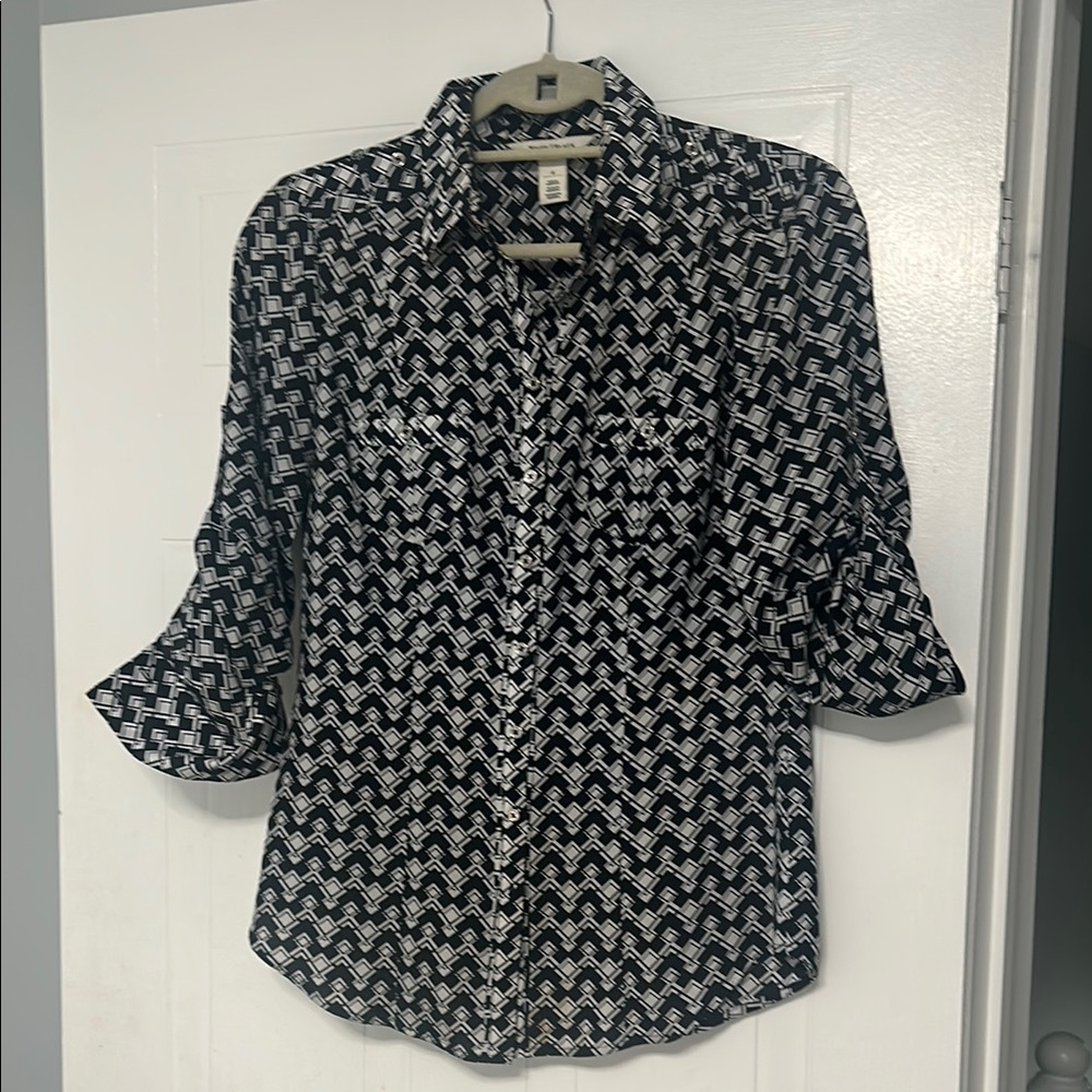 White House Black Market Black and White Button Down Shirt